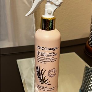 COCOmagic Coconut Milk Detangling Mist brand new 8 oz with coconut oil